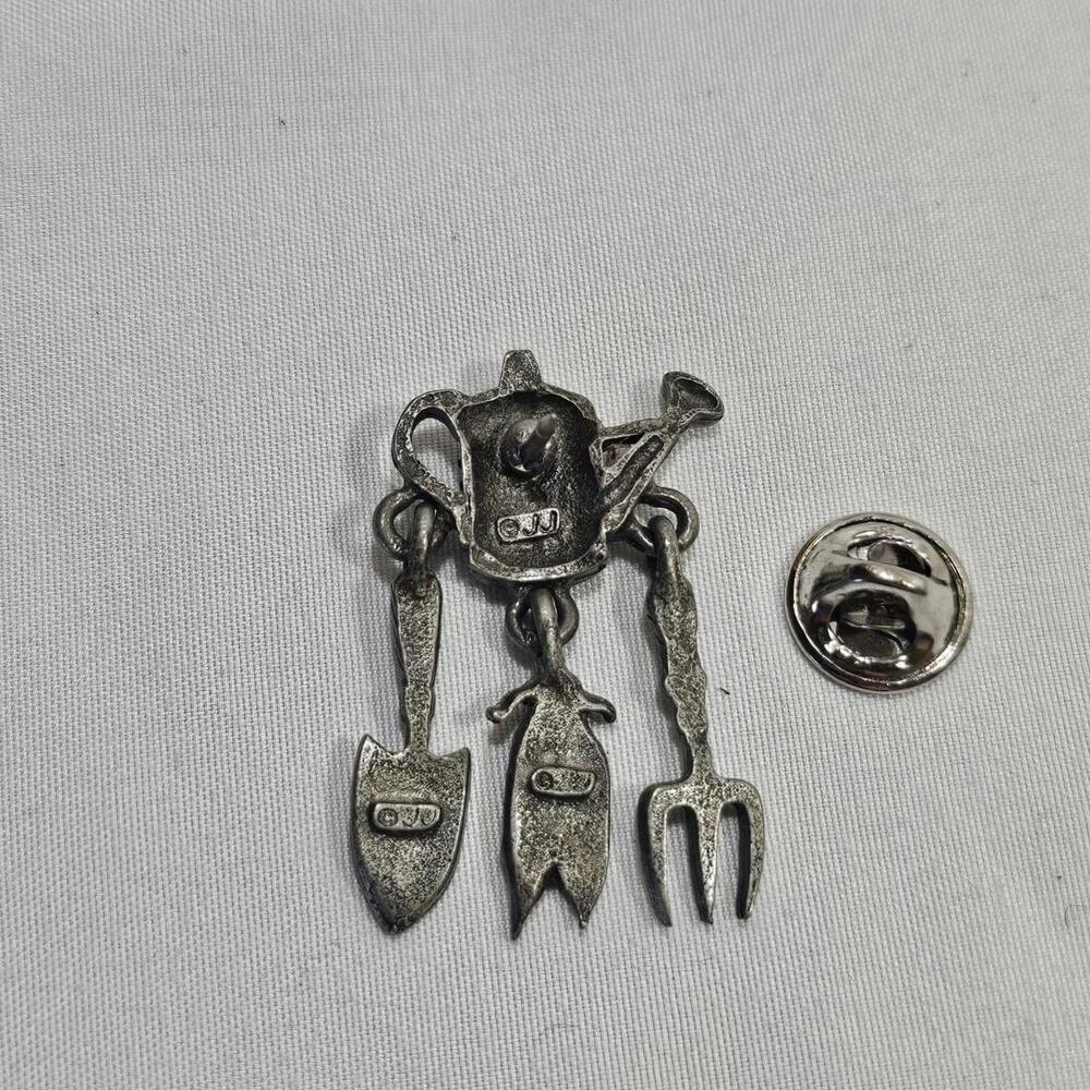 Vintage Signed JJ Jonette Watering Can & Dangle Garden Tools Brooch/ Pin - Picture 5 of 5
